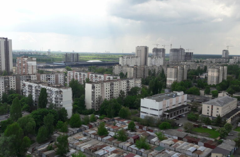 Виноградарь, Воскресенка и ДВРЗ: микрорайоны Киева и почему они так называются