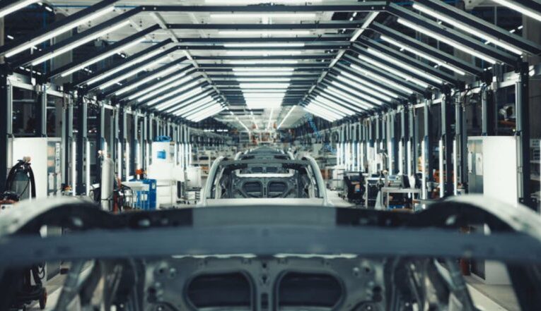 Немецкий завод Tesla за год: произведено 80 000 электромобилей, за ними последуют миллионы